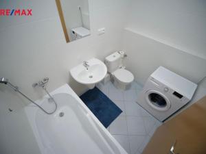 Pronájem bytu 1+kk, Praha - Hostivař, Vladycká, 30 m2