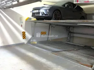 Prodej garáže, Praha - Kbely, Pod Nouzovem, 16 m2