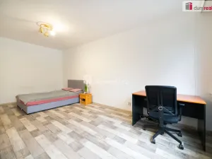Prodej bytu 1+1, Český Krumlov - Plešivec, Sídliště Plešivec, 43 m2
