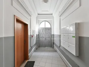 Pronájem bytu 2+kk, Praha - Vysočany, Zbuzkova, 44 m2