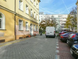 Pronájem bytu 2+kk, Praha - Vysočany, Zbuzkova, 44 m2