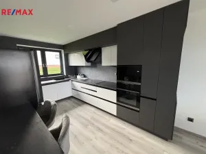 Pronájem rodinného domu, Dobratice, 162 m2