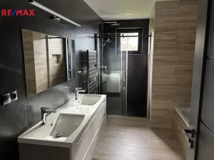 Pronájem rodinného domu, Dobratice, 162 m2