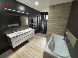 Pronájem rodinného domu, Dobratice, 162 m2