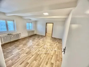 Prodej bytu 2+1, Pardubice, Sladkovského, 81 m2