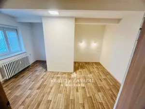 Prodej bytu 2+1, Pardubice, Sladkovského, 81 m2