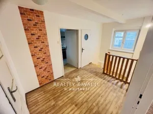 Prodej bytu 2+1, Pardubice, Sladkovského, 81 m2