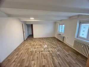 Prodej bytu 2+1, Pardubice, Sladkovského, 81 m2