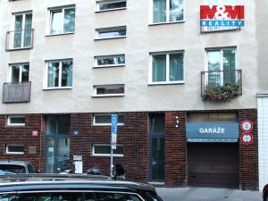 Pronájem garážového stání, Praha - Holešovice, Tusarova, 12 m2