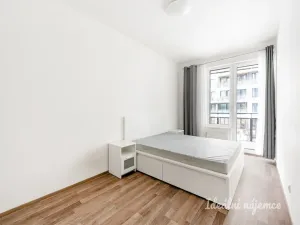 Pronájem bytu 2+kk, Praha - Strašnice, Zvěřinova, 64 m2