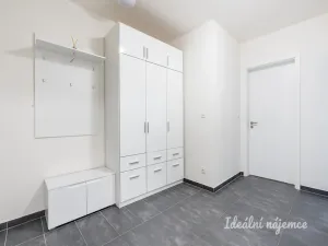 Pronájem bytu 2+kk, Praha - Strašnice, Zvěřinova, 64 m2