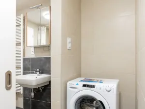 Pronájem bytu 2+kk, Praha - Strašnice, Zvěřinova, 64 m2