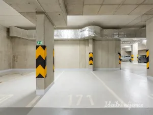 Pronájem bytu 2+kk, Praha - Strašnice, Zvěřinova, 64 m2