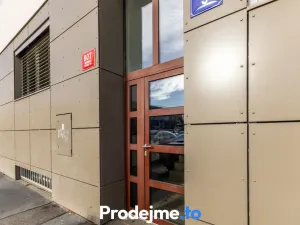 Pronájem bytu 2+kk, Praha - Vršovice, Vladivostocká, 52 m2