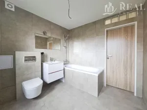 Pronájem bytu 2+1, Chomutov, Fügnerova, 58 m2