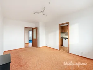 Pronájem bytu 3+1, Praha - Petrovice, Lessnerova, 72 m2