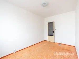 Pronájem bytu 3+1, Praha - Petrovice, Lessnerova, 72 m2