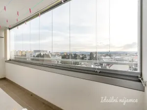 Pronájem bytu 3+1, Praha - Petrovice, Lessnerova, 72 m2