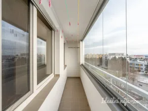 Pronájem bytu 3+1, Praha - Petrovice, Lessnerova, 72 m2