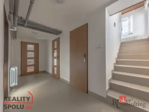 Pronájem kanceláře, Praha - Zbraslav, Romana Blahníka, 255 m2