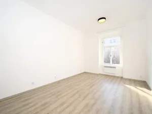 Pronájem bytu 1+1, Praha - Vršovice, Moskevská, 37 m2