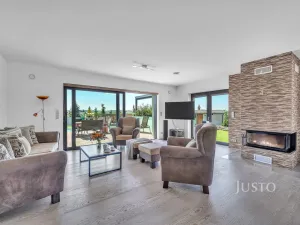 Prodej vily, Stará Huť, 188 m2