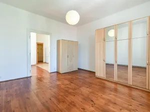 Pronájem bytu 2+kk, Praha - Michle, Nuselská, 44 m2