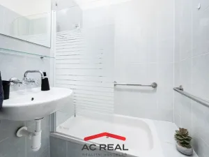 Prodej bytu 3+1, Olomouc - Hodolany, tř. Kosmonautů, 73 m2