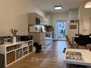 Pronájem rodinného domu, Hradec Králové, Mikoláše Alše, 102 m2