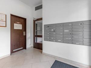 Pronájem bytu 1+kk, Praha - Břevnov, Patočkova, 32 m2