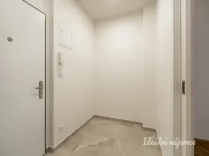 Pronájem bytu 1+kk, Praha - Holešovice, Pplk. Sochora, 26 m2