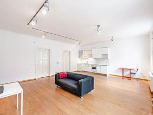 Pronájem bytu 2+kk, Praha - Bubeneč, Jilemnického, 70 m2