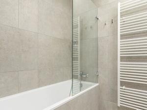 Pronájem bytu 4+kk, Praha, Křižíkova, 2 m2