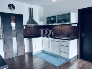 Pronájem bytu 4+kk, Liberec, Nádvorní, 82 m2