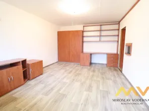 Pronájem bytu 1+kk, Hradec Králové - Pražské Předměstí, Hrubínova, 40 m2