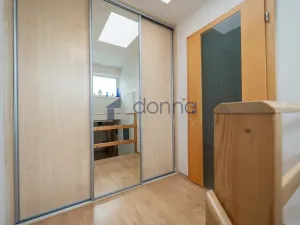 Pronájem bytu 2+kk, Praha, Viklefova, 56 m2