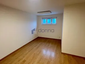 Pronájem bytu 2+kk, Praha, Viklefova, 56 m2