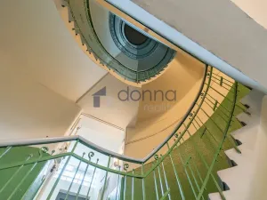 Pronájem bytu 2+kk, Praha, Viklefova, 56 m2