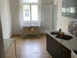 Pronájem bytu 2+kk, Praha, Víta Nejedlého, 46 m2