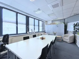 Pronájem kanceláře, Praha - Nusle, Hvězdova, 240 m2