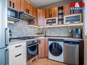 Prodej bytu 3+1, Orlová - Lutyně, Kpt. Jaroše, 72 m2