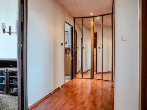 Prodej bytu 3+1, Praha - Kobylisy, Luhovská, 74 m2