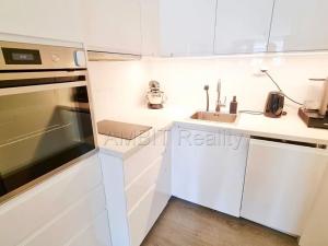 Pronájem bytu 2+kk, Praha - Hlubočepy, Voskovcova, 42 m2