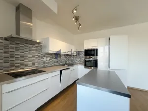 Prodej bytu 2+kk, Praha, Moskevská, 59 m2