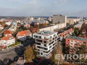 Pronájem bytu 1+kk, Praha - Břevnov, U Petřin, 35 m2