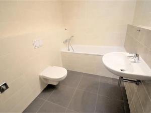 Pronájem bytu 2+kk, Praha - Háje, Loosova, 50 m2