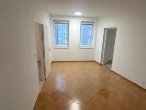 Pronájem bytu 3+1, Praha - Strašnice, Věšínova, 65 m2