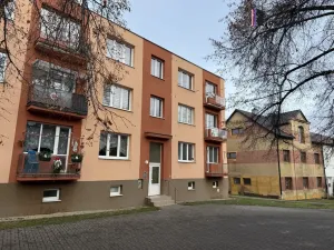 Prodej bytu 2+kk, Lubenec, Náměstí, 52 m2