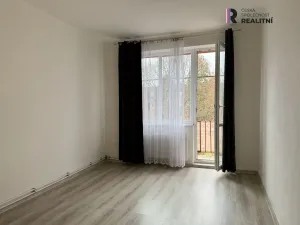 Prodej bytu 2+kk, Lubenec, Náměstí, 52 m2
