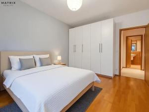 Pronájem bytu 4+kk, Praha - Záběhlice, Mattioliho, 117 m2